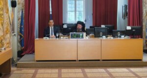 Ο Δήμαρχος Γιώργος Παπαναστασίου και ο Μητροπολίτης Αιτωλίας και Ακαρνανίας κ.κ. Δαμασκηνός τοποθετήθηκαν στη Δεξίωση για την Απελευθέρωση του Αγρινίου.