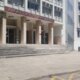 Στο Αγρίνιο και πιο συγκεκριμένα στο Τμήμα Μεταγωγών Αστυνομικής Διεύθυνσης Ακαρνανίας ένας νεαρός περίπου 24 ετών προκάλεσε φθορές και εξύβρισε Αξιωματικό.