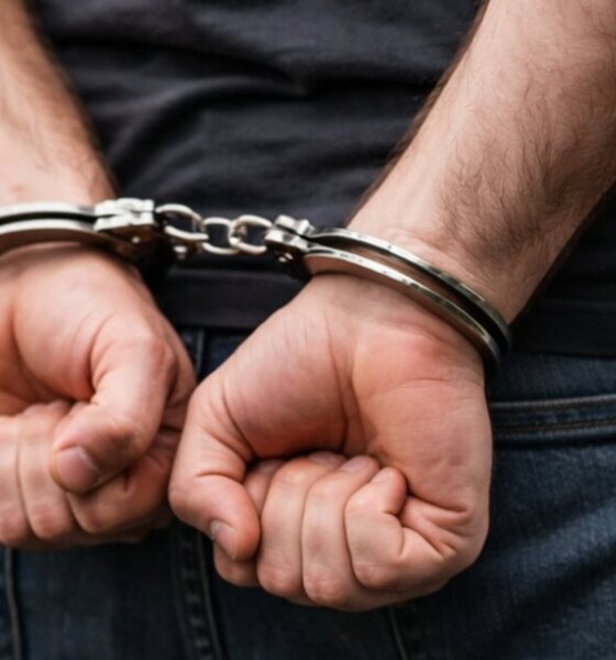 Η ΕΛ.ΑΣ. γνωστοποίησε πως τη Δευτέρα (22/06) εξαρθρώθηκε εγκληματική ομάδα που διακινούσε ναρκωτικά στο Αγρίνιο, σημειώθηκαν και τέσσερις συλλήψεις.