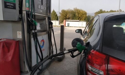 Στο Αγρίνιο σημειώθηκε άλλο ένα απίστευτο σκηνικό με έναν υπάλληλο που αν και απολύθηκε χρέωσε την εταιρική κάρτα καυσίμων με ποσό που ξεπερνά τις 30 χιλιάδες ευρώ!