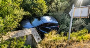 Γλίτωσε τα χειρότερα το πρωί της 24ης Ιουνίου ο 83χρονος οδηγός μετά το τροχαίο με εκτροπή του Ι.Χ. στην Εθνική Οδό Ναυπάκτου-Ιτέας.