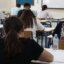 Στις Εργατικές Κατοικίες Αγίας Βαρβάρας Αγρινίου ένας μαθητής κάνει τη δική του έκκληση για διακοπή των εργασιών στην ευρύτερη περιοχή λόγω των Πανελλαδικών Εξετάσεων.