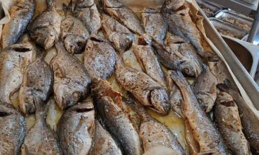Στα Συσσίτια του Αγίου Δημητρίου Αγρινίου την 24η Ιουνίου ετοίμασαν ψάρι για 165 συνανθρώπους μας, ανήμερα του Αγίου Ιωάννη Προδρόμου.