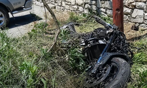 Τροχαίο ατύχημα σημειώθηκε στον Πλατανίτη Ναυπακτίας το μεσημέρι της Κυριακής, 28 Ιουνίου 2026 - Στο Νοσοκομείο «Άγιος Ανδρέας» μεταφέρθηκε ο Αγρινιώτης δικυκλιστής.