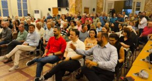 Στο Αγρίνιο η πρωτοβουλία «Τώρα Μιλάμε» από την ΕΛ.Α.Σ. του Τσίπρα άνοιξε τον διάλογο με την κοινωνία σε μία ασφυκτικά γεμάτη αίθουσα.