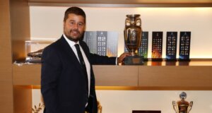 Η Ε.Π.Ο. και ο Μάκης Γκαγκάτσης δεν ξεχνούν την 4η Ιουλίου, ημέρα κατάκτησης του UEFA Euro 2004 από την Εθνική με τον Πρόεδρο να κάνει λόγο για «παρακαταθήκη αξιών».