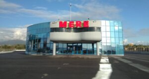 Mere ήταν και πάει, όχι μόνο σε Αγρίνιο και Αμαλιάδα αλλά και σε άλλα 9 καταστήματα, στον «αέρα» εκατοντάδες εργαζόμενοι σε όλη την Ελλάδα.