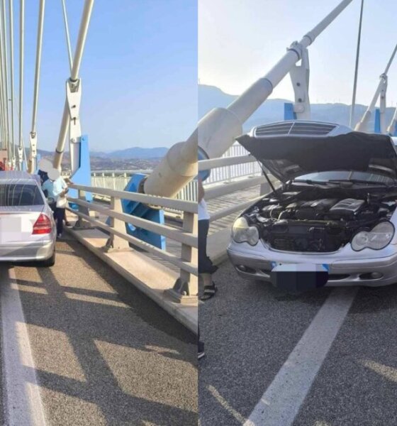 Στη Γέφυρα Ρίου-Αντιρρίου τη Δευτέρα (27/07) ένα Ι.Χ. αντιμετώπισε μηχανική βλάβη κι αυτό είχε ως αποτέλεσμα να βγάζει καπνούς.