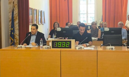 Ο Δήμος Αγρινίου πραγματοποιεί εδώ και λίγη ώρα την 8η Τακτική Συνεδρίαση του Δημοτικού Συμβουλίου - Δείτε live τη συζήτηση και τις αποφάσεις που λαμβάνονται.
