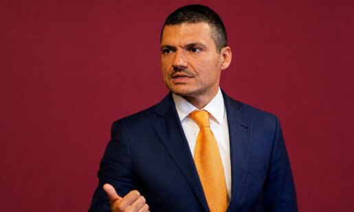 Ο Σπύρος Κωνσταντάρας προχώρησε σε μια συγκινητική ανάρτηση με αφορμή το πέρασμα πέντε χρόνων από την απώλεια του Βασίλη Τοκάκη, όμως το Θέρμο και η Χρυσοβίτσα δεν τον ξεχνά.
