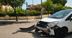 Στα Δικαστήρια Αγρινίου και πιο συγκεκριμένα στην Οδό Τερτσέτη και Πολυζωίδη σηειώθηκε τροχαίο υλικών ζημιών κατά τις μεσημεριανές ώρες της 27ης Ιουλίου.