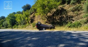 Στο Χαλκιόπουλο Βάλτου του Δήμου Αμφιλοχίας το πρωί της Τρίτης, 14 Ιουλίου 2026 οδηγός οχήματος σώθηκε από... θαύμα μετά από τροχαίο με εγκλωβισμό.