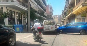 Στο Αγρίνιο τα τροχαία δεν έχουν ώρες, ημέρες και εποχές, άλλο ένα συμβάν σημειώθηκε το μεσημέρι της 21ης Ιουλίου στη συμβολή της Αγγελοκάστρου με την Οδό Φιλίας.