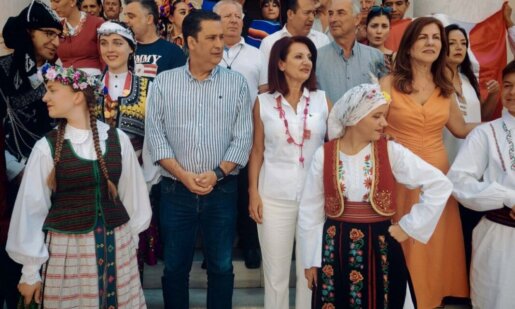 Γιώργος Παπαναστασίου και Μαρία Παπαγεωργίου υποδέχθηκαν τις αντιπροσωπείες των 10 Χωρών που λαμβάνουν μέρος στο 21ο Διεθνές Φεστιβάλ Παραδοσιακών Χορών, στο Αγρίνιο.