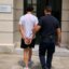 Η ΕΛ.ΑΣ. γνωστοποιεί πως συνελήφθη μέχρι και 16χρονος στο Αγρίνιο ως Μέλος εγκληματικής ομάδας που διέπραττε τηλεφωνικές απάτες, χιλιάδες ευρώ η λεία τους.