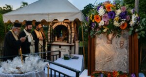 Η Παναγία Προυσιώτισσα τιμάται κάθε χρόνο στις 23 Αυγούστου και την παραμονή της Εορτής πλήθος πιστών πήγε στο Εικονοστάσι στις Εργατικές Κατοικίες Αγίας Βαρβάρας.