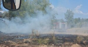 Η Ερμίτσα Αγρινίου τέθηκε σε κατάσταση συναγερμού λόγω της Πυρκαγιάς που ξέσπασε νωρίς το μεσημέρι, όμως τέθηκε άμεσα υπό έλεγχο με τη συνδρομή Δήμου και Πυροσβεστικής.