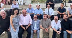 Ο Αγρινιώτης Περιφερειάρχης Δυτικής Ελλάδας, Νεκτάριος Φαρμάκης, τοποθετήθηκε για το Αρχαίο Θέατρο Στράτου λέγοντας πως «αποκτά νέα ζωή» μετά την αποκατάστασή του.