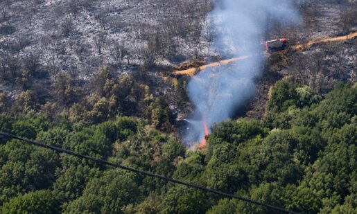 Στη Δωρίδα έχει σημάνει συναγερμό εδώ και λίγη ώρα καθώς είχαμε αναζωπύρωση στο πύρινο μέτωπο, πιο συγκεκριμένα εστία φωτιάς στο Κλήμα.