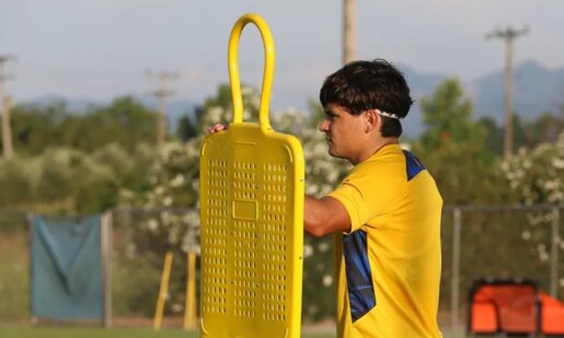 Αποχωρήσε από τη Stoiximan SL1 μιας και ο Παναιτωλικός έκανε γνωστό πριν από λίγο πως ο Λένι Λομπάτο συνεχίζει ως δανεικός στη Σεαρά της Βραζιλίας.