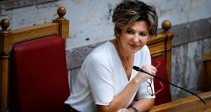 Η Όλγα Γεροβασίλη ανεξαρτητοποιήθηκε και επίσημα το πρωί της Δευτέρας, 24 Αυγούστου 2026 με τον ΣΥ.ΡΙΖ.Α. - Προοδευτική Συμμαχία να συνεχίζει έχοντας 10 Βουλευτές.