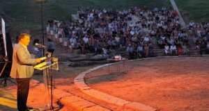 Ο Δήμαρχος Αγρινίου, Γιώργος Παπαναστασίου, τοποθετήθηκε με αφορμή τα εγκαίνια στο Αρχαίο Θέατρο Στράτου κάνοντας λόγο για έναν διάλογο με τον χρόνο.