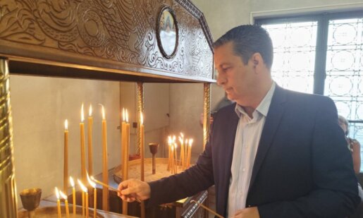 Ο Δήμαρχος Αγρινίου, Γιώργος Παπαναστασίου, παραμονή της Εορτής του Αγίου Φανουρίου βρέθηκε στη Σταμνά συμμετέχοντας στον Πανηγυρικό Εσπερινό τιμώντας τη μνήμη του.
