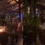 Στο Καρπενήσι η εικόνα που αντικρίζει κανείς τον Αύγουστο -ειδικά τις βραδινές ώρες- δεν έχει καμία σχέση με την υπόλοιπη Ελλάδα, σόμπες στην Κεντρική Πλατεία!