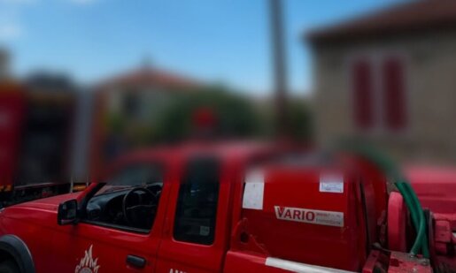 Φωτιά ξέσπασε σε σπίτι στο Αγρίνιο τη 14η Αυγούστου, οχήματα της Πυροσβεστικής Υπηρεσίας έσπευσαν στη συμβολή των Οδών Πραΐδου και Δεσποτάτου.