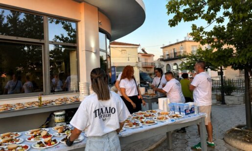 Στο Αιτωλικό και συγκεκριμένα στον προαύλιο χώρο του Μουσείου Αλειείας την 1η του Αυγούστου η εκδήλωση «Το Παλιό Ουζερί» ξεπέρασε κάθε προσδοκία.