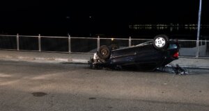 Στην Αμφιλοχία τα ξημερώματα της 7ης Αυγούστου ένα όχημα ανετράπη στη δυτική είσοδο της πόλης και ο οδηγός μεταφέρθηκε στο Γενικό Νοσοκομείο Αγρινίου.