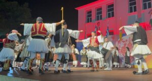Στη Γέφυρα Θεσσαλονίκης για το 18ο Διεθνές Φεστιβάλ Παραδοσιακών Χορών βρέθηκε για ένα διήμερο γεμάτο μουσική και χορό το Χορευτικό Τμήμα του Δήμου Αγρινίου.