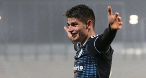 Κι όμως το «μπαμ» έγινε από την Άντερλεχτ μιας και συμφώνησε με τον Αγρινιώτη Ηλία Κουτσουπιά, φεύγει από την Ιταλία μετά από 9 χρόνια.