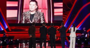 Επιστρέφει στον ΣΚΑΪ το «The Voice of Greece» το πρώτο... Σάββατο του Οκτώβρη -στις 21:00- με ένα μεγάλο αφιέρωμα αφιέρωμα στη μνήμη του Γιώργου Μαζωνάκη!