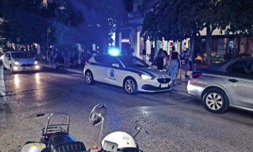 Τροχαίο ατύχημα σημειώθηκε αργά το απόγευμα της 8ης Σεπτεμβρίου στην Πλατεία Ειρήνης Αγρινίου και το περίεργο της υπόθεσης είναι πως ο τραυματίας του δίκυκλου έγινε... καπνός!