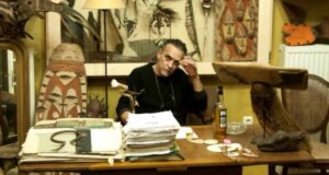 Ο Ευάγγελος Παπακωνσταντίνου του Σωκράτη δεν είναι -πλέον- μαζί μας, ο σπουδαίος Αγρινιώτης Ποιητής, Αρχαιολόγος και Καθηγητής άφησε την τελευταία του πνοή σε ηλικία 65 ετών.