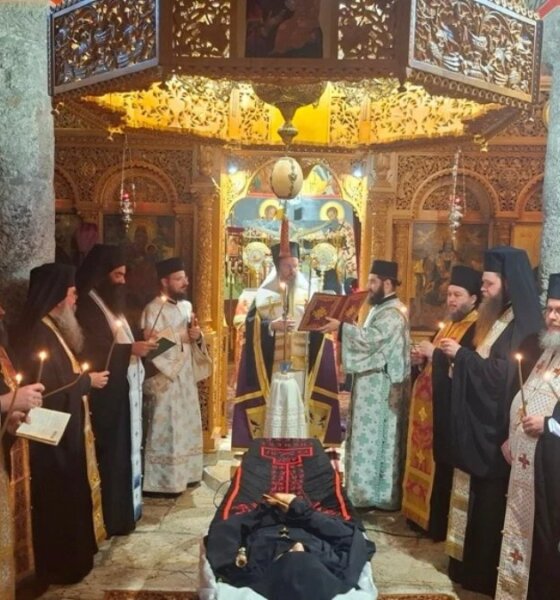 Στην Ιερά Μονή Λιγοβιτσίου Ξηρομέρου και σε κλίμα βαθιάς συγκίνησης τελέστηκε το απόγευμα της 26ης Οκτωβρίου η Εξόδιος Ακολουθία της Μακαριστής Γερόντισσας Μακρίνας.