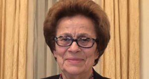 Η Λαμπρινή Ζούκα, χήρα Αθανασίου, άφησε την τελευταία της πνοή σε ηλικία 88 ετών - Στο Κεφαλόβρυσο είπαν το τελευταίο «αντίο» στην πεθερά του Κώστα Λύρου.