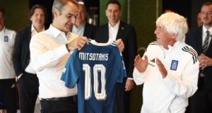 Ο Κυριάκος Μητσοτάκης το Σάββατο, 03 Οκτωβρίου 2026 επισκέθηκε στο Ξενοδοχείο την αποστολή της Εθνικής μία ημέρα πριν το μεγάλο παιχνίδι με τη Γερμανία για το UEFA Nations League.