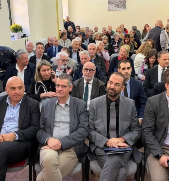 Ο Αγρινιώτης Περιφερειάρχης, Νεκτάριος Φαρμάκης, τοποθετήθηκε με αφορμή την απόσταση από τα αστικά κέντρα και πως αυτό δεν πρέπει να σημαίνει και απόσταση από τις ευκαιρίες.